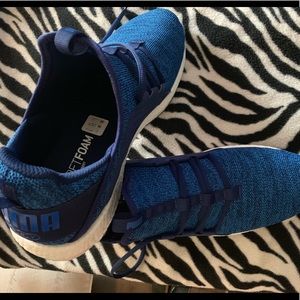 Puma Athletic/running shoes, new without tags